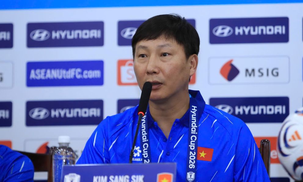 Vụ cầu thủ Indonesia hạ thấp ASEAN Cup, HLV Kim Sang-sik đáp trả cao tay