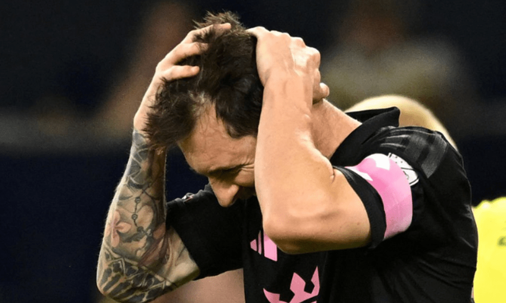 Messi lại đá hỏng penalty, nối dài “vận đen” từ World Cup, Inter Miami thua thảm hại