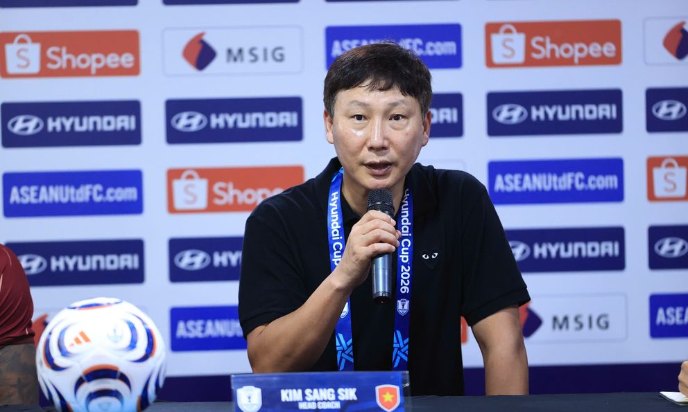 HLV Kim Sang-sik chưa thỏa mãn dù ĐT Việt Nam 2-0 Malaysia: Đội còn thiếu sót, nhưng dành lời khen đặc biệt cho một người