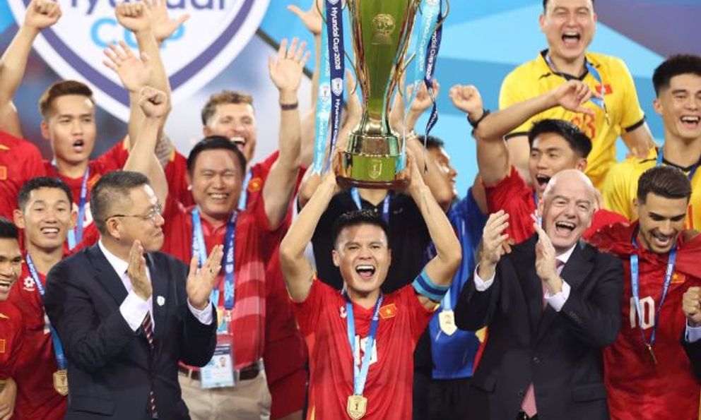 Quang Hải lập siêu kỉ lục với 3 chức vô địch ASEAN Cup, trở thành cầu thủ vĩ đại nhất lịch sử bóng đá Việt Nam