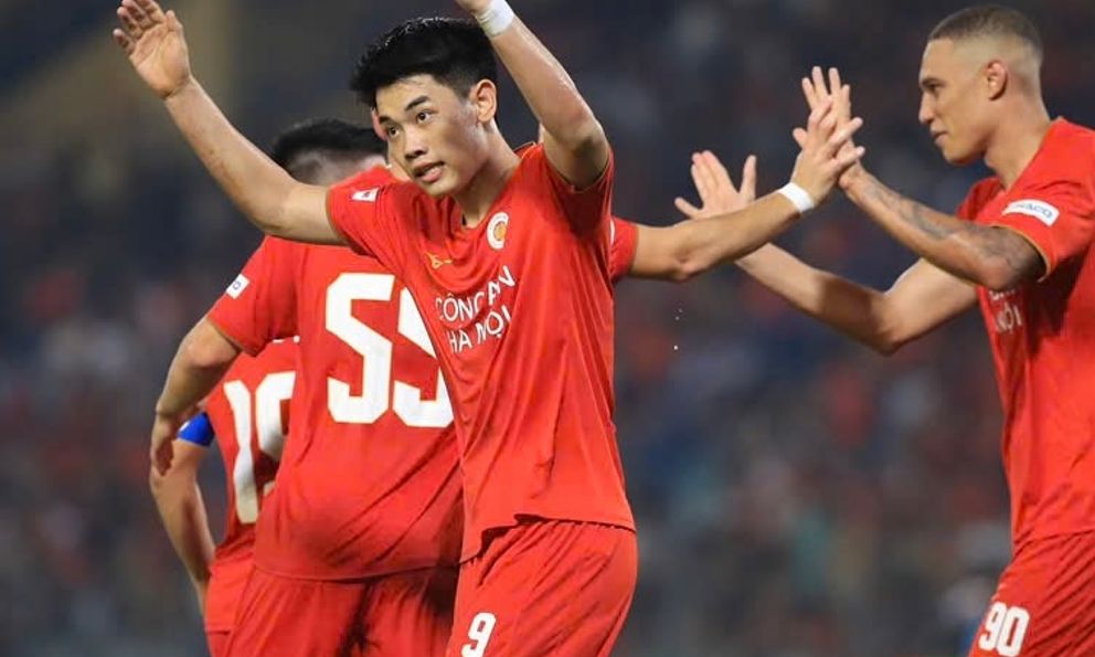 Đình Bắc toả sáng, CLB CAHN giành Siêu cúp quốc gia 2026 
