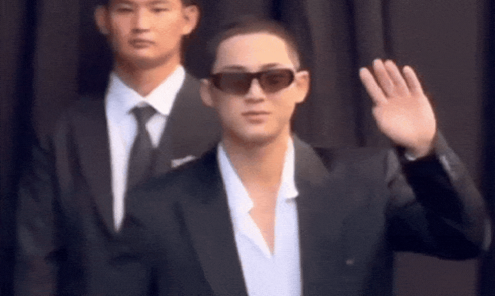 Ngoại hình gây sốc của mỹ nam được cả cõi mạng nhận làm chồng