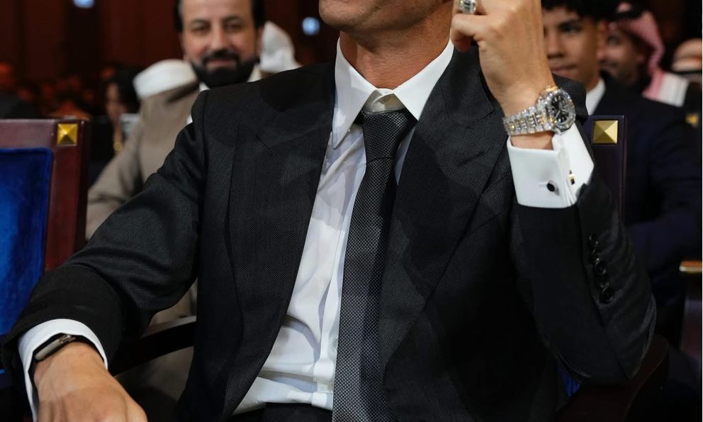 Sự thật về Quả bóng vàng xuất sắc nhất mọi thời đại của Ronaldo 