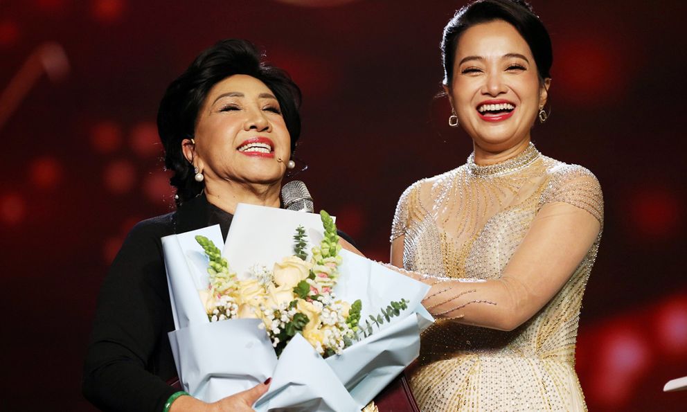 Nữ NSND sở hữu biệt thự hàng trăm m2: U80 vẫn đắt show, có hôn nhân viên mãn hơn nửa thế kỷ bên mối tình đầu
