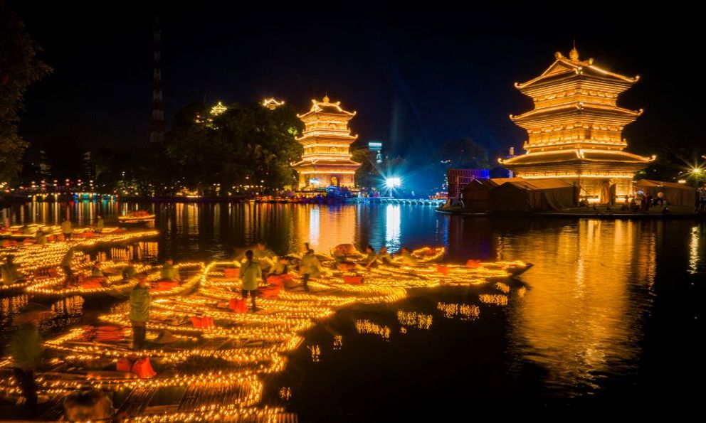 Festival Ninh Bình năm 2024: Được ví như “bộ phim dã sử cổ trang”, tái hiện những mốc son lịch sử huy hoàng của dân tộc