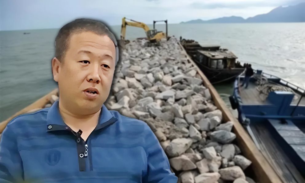 Người đàn ông ném 1,58 triệu tấn đá xuống biển ai cũng chê cười: 5 năm sau kiếm được 174 tỷ đồng/năm từ “ngân hàng dưới biển sâu”