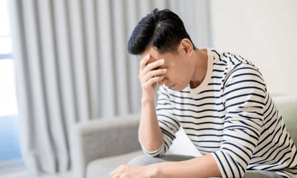Mua điện thoại 28 triệu đồng qua mạng, người đàn ông nhận về cục gạch nhưng tòa án tuyên bố: “Anh sẽ không được bồi thường”