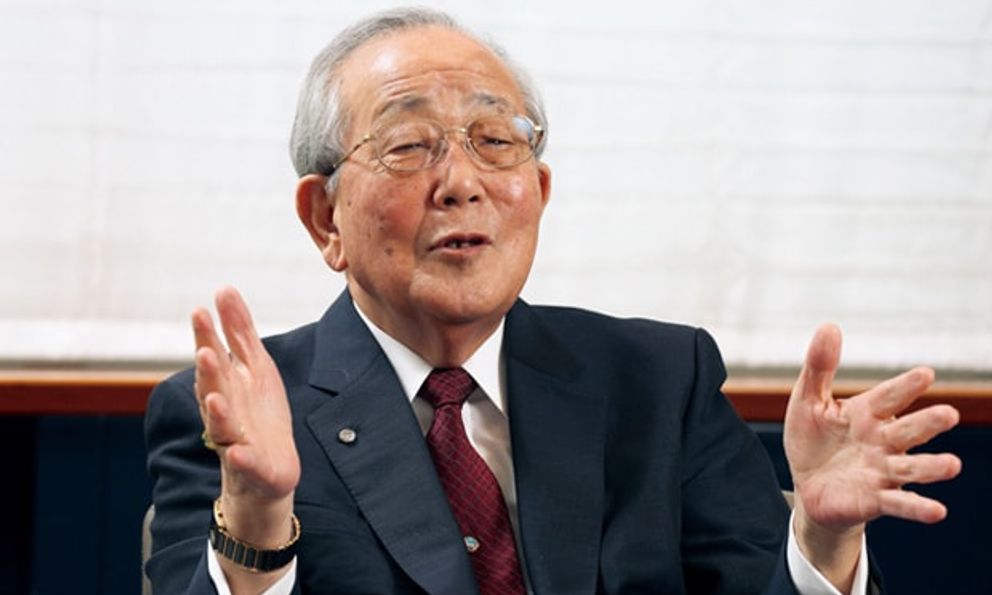 ''Thần kinh doanh'' Nhật Bản Kazuo Inamori khuyên người trẻ: Khi khó khăn hãy nhớ 2 điều, bạn có thể thoát khỏi bất kỳ rắc rối nào