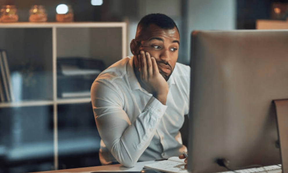 Sếp xem tin nhắn nhưng không phản hồi, người EQ cao không chờ đợi cũng chẳng nhắc nhở, mà ứng xử theo cách tinh tế này