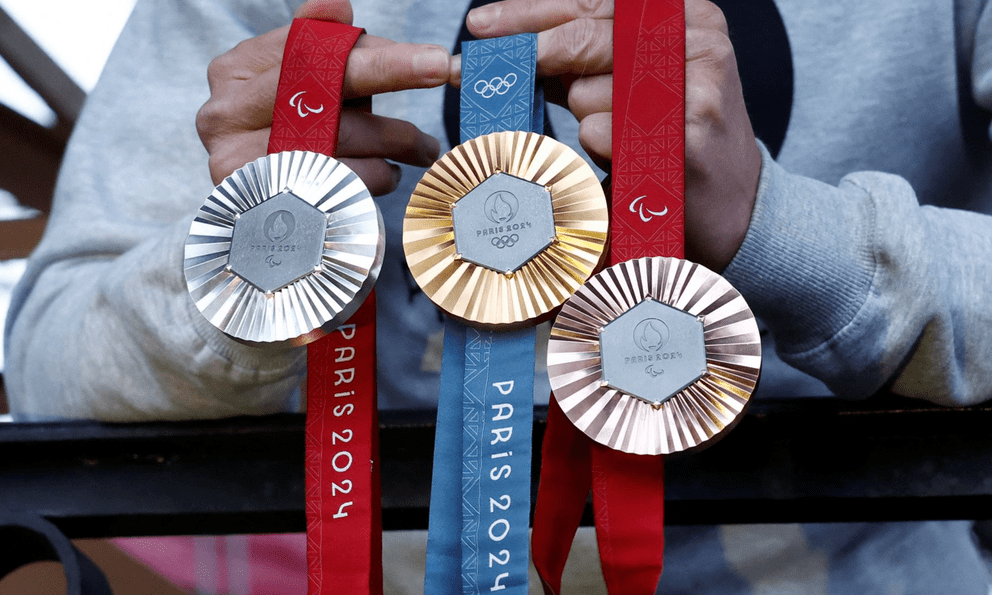 Hơn 100 VĐV trả lại huy chương Olympic Paris 2024: chuyện gì đã xảy ra? 