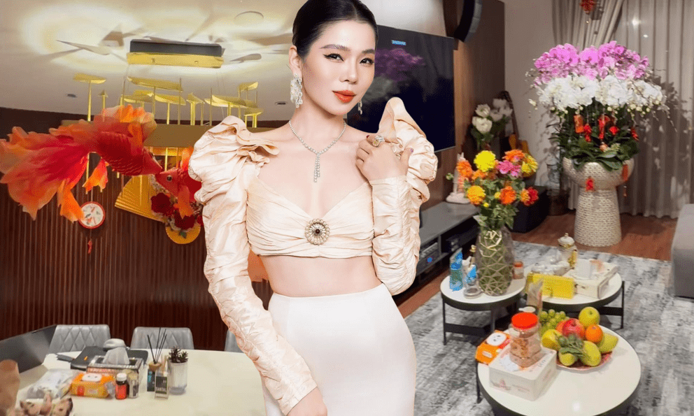 Tết đã đến căn hộ cao cấp của ‘‘nữ hoàng phòng trà’’ Lệ Quyên: Mới 25 Âm đã trang trí cực tươm tất, đào - mai - lan - quất đều có đủ