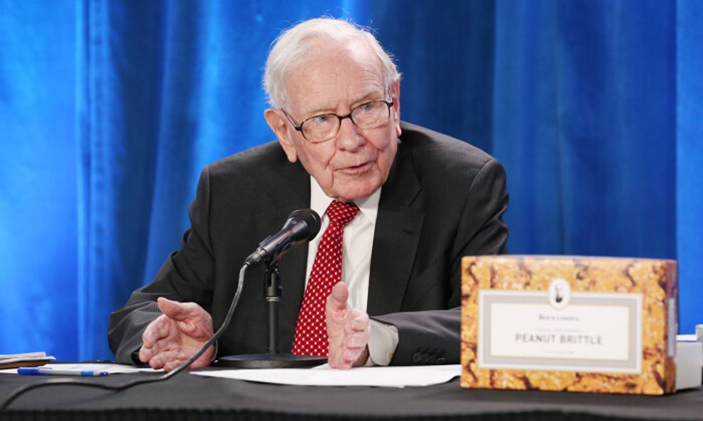 Tỷ phú Warren Buffett: Người giàu trước 40 tuổi thường có 5 thói quen tài chính, làm được thì cơ hội ‘‘đổi đời’’ nằm trong lòng bàn tay 