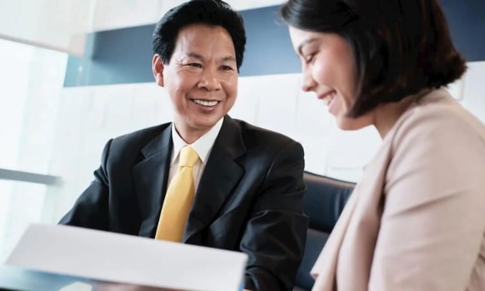 Sếp bất ngờ gửi tin nhắn chúc mừng năm mới, người EQ cao không nói cảm ơn mà ứng xử theo cách khéo léo này 