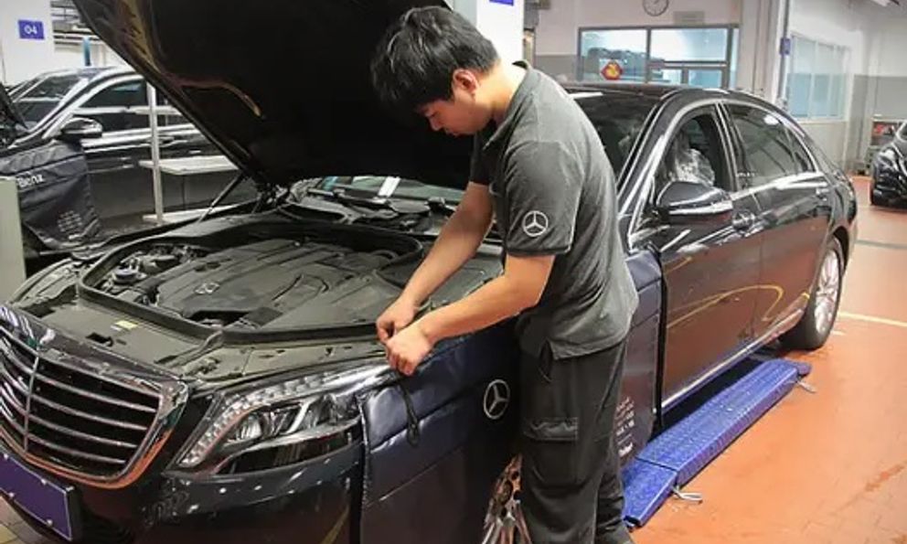 Mang Mercedes đi sửa, 1 tháng sau, người đàn ông phát hiện nhiều phụ tùng kém chất lượng bị thay thế: Cửa hàng khẳng định chúng tôi cũng là nạn nhân