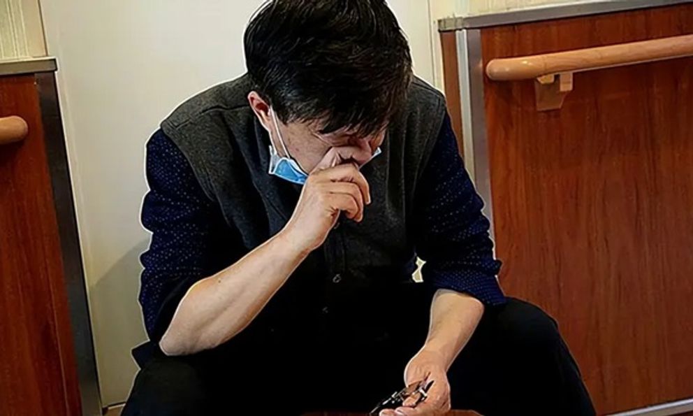 Đi rút sổ tiết kiệm 3,3 tỷ đồng, người đàn ông được ngân hàng thông báo: “Tài khoản 0 đồng, anh còn nợ thêm 5,2 tỷ đồng”