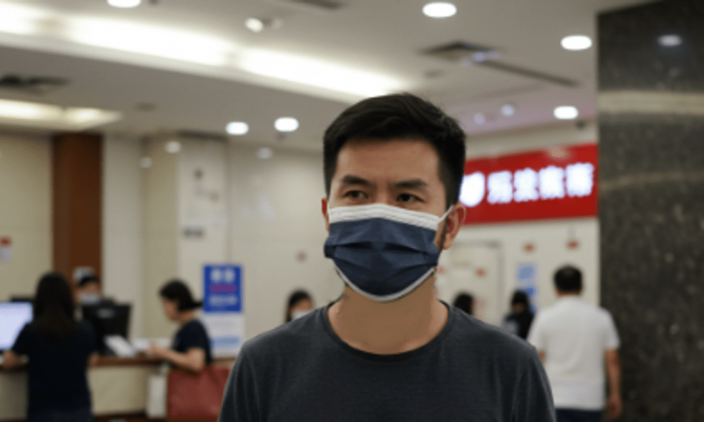 Khách gửi tiết kiệm gần 18 tỷ đồng, vài tháng sau phát hiện tiền bị đóng băng hết, ngân hàng tuyên bố: “Chúng tôi giúp anh chị vay thêm tiền”