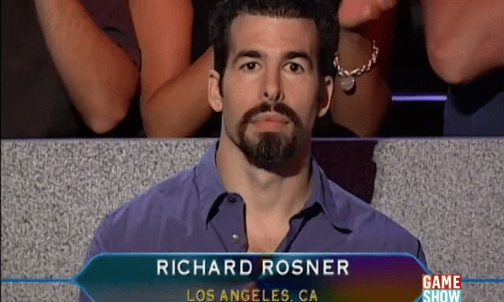 Thần đồng chỉ số IQ cao hơn Einstein nhưng học THPT 10 năm, trả lời sai câu hỏi Ai là triệu phú, thích làm bồi bàn, bảo vệ