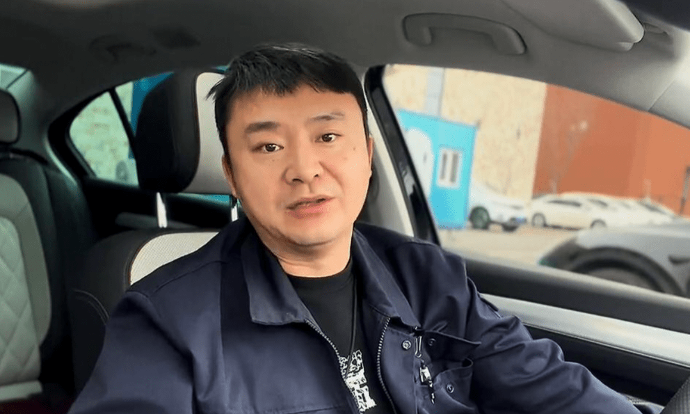 Chi 429 triệu đồng mua ô tô cũ, dùng vài tháng đã hư hỏng, người đàn ông liền đâm đơn kiện đại lý: ‘‘Hoàn tiền 1, bồi thường 3’’ 