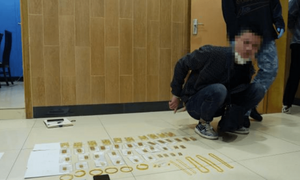 Cảnh sát tịch thu gần 20kg vàng khi điều tra 2 tài khoản ngân hàng bị đóng băng: Bắt giữ 