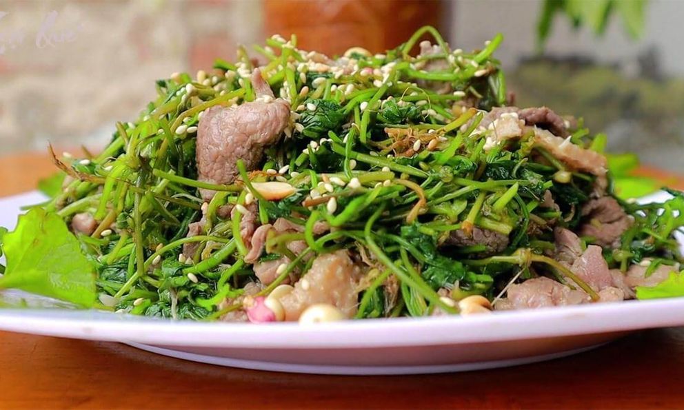 Người Việt có 1 loại rau mọc dại đầy vườn, giúp chống rụng tóc, kích thích mọc tóc con, còn được ví là sâm đất đại bổ