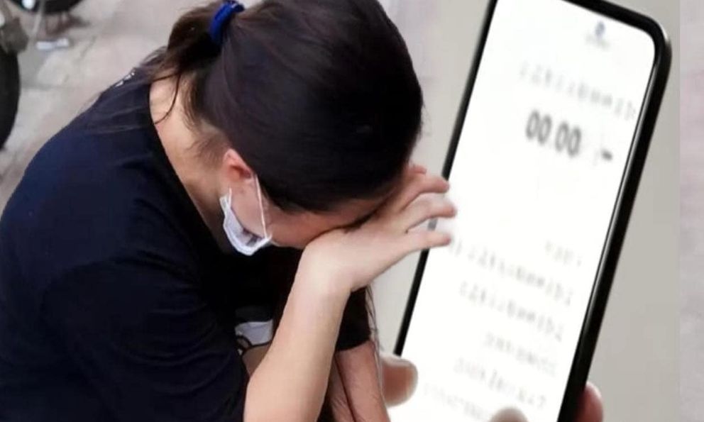 Vào đám cưới con gái, người phụ nữ bất ngờ nhận được khoản tiền hơn 54 tỷ đồng từ nước ngoài, kèm lời nhắn từ người gửi: “Không được trả lại”