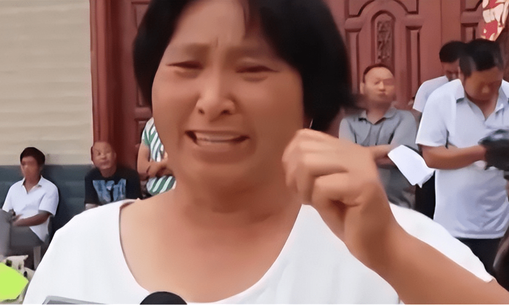 Người đàn ông lần đầu vay tiền cho con trai cưới vợ lại bị ngân hàng từ chối: “Cả làng anh đang nợ xấu 700 tỷ đồng”
