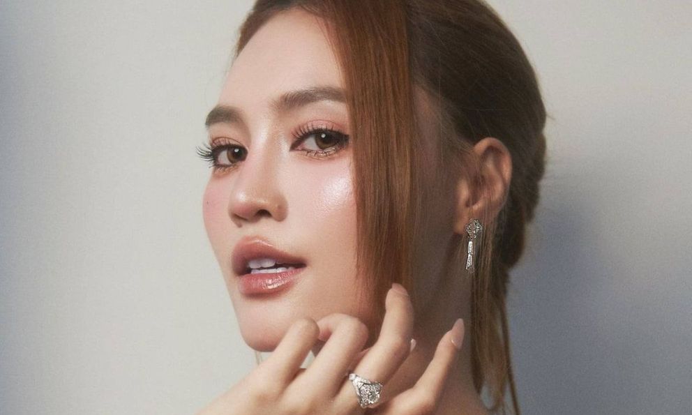 Đẳng cấp “ngọc nữ” Ninh Dương Lan Ngọc: Mang bộ trang sức kim cương gần 800 triệu đồng đi dự sự kiện 