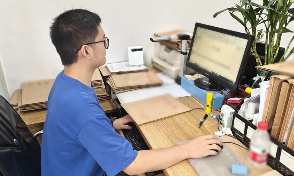 Nam kế toán chuyển khoản 3,8 tỷ đồng theo lời dặn của sếp lại bị công ty khởi kiện, tòa tuyên bố: 1 bên phải bồi thường 250 triệu đồng