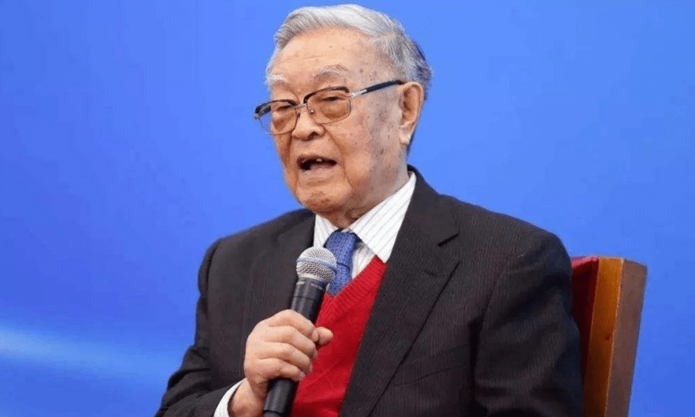 Chuyên gia 95 tuổi 60 năm nghiên cứu về ung thư tiết lộ: Nhất định phải tránh xa 4 thứ này để ung thư không tìm đến cửa