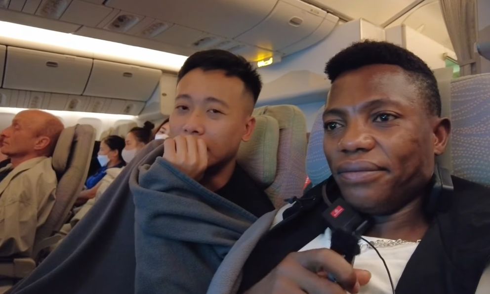 Động thái của thành viên ‘giàu’ nhất nhì team châu Phi khi bị hỏi về Quang Linh Vlogs