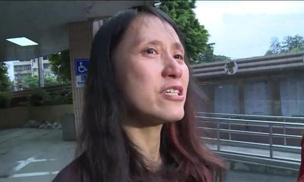 Chi hơn 14,5 tỷ đồng mua 75 hợp đồng bảo hiểm, người phụ nữ “lỗ nặng”, phải hủy mất 61 cái: 