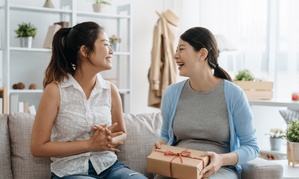 3 thứ mà người EQ thấp hay mang theo khi đến nhà người khác, người EQ lại không bao giờ làm