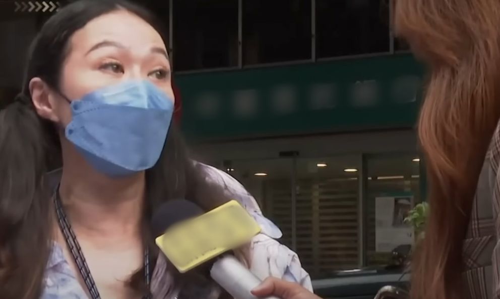 Người phụ nữ mang 2 tỷ đồng gửi ngân hàng, 3 tháng sau mới biết sổ tiết kiệm là giả bèn khởi kiện, ngân hàng từ chối chịu trách nhiệm: 