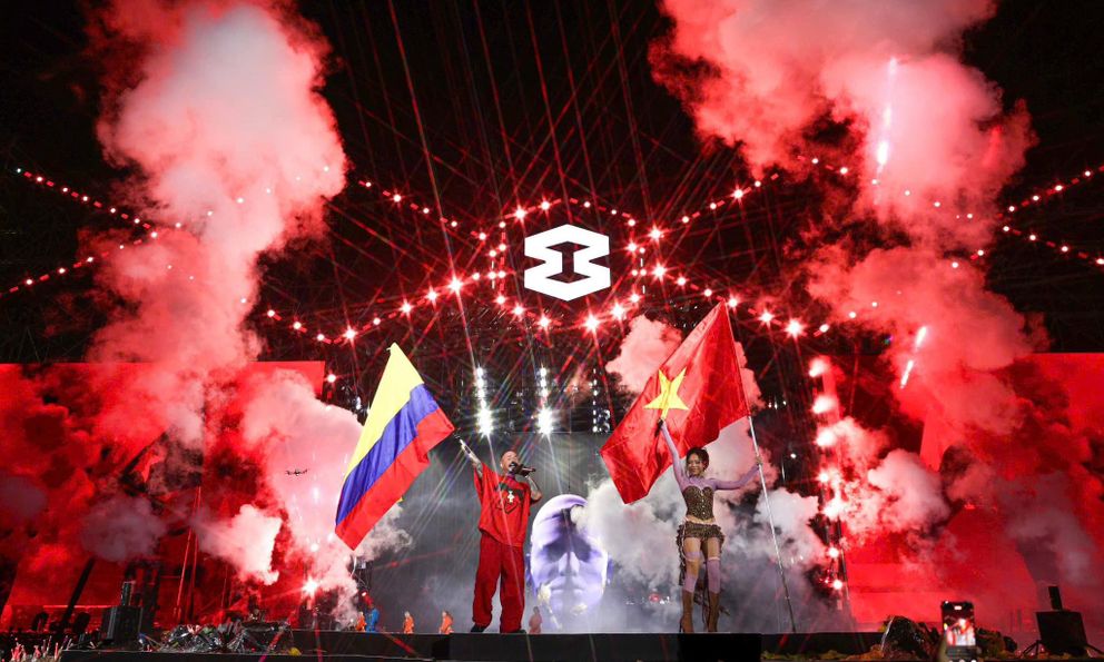 50.000 khán giả đổ về sự kiện âm nhạc có quy mô lớn nhất từ trước đến nay của Vingroup, bùng nổ cùng loạt sao quốc tế