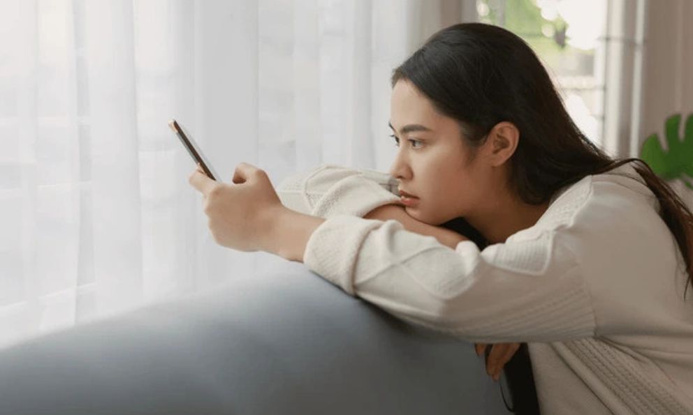 Người EQ thấp thường nói 4 câu này khi vay tiền, kiểm tra xem bạn có biểu hiện nào không?