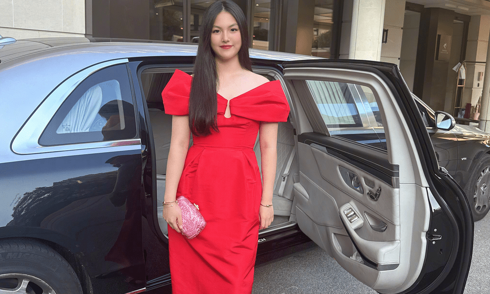 Con gái MC giàu nhất showbiz 15 tuổi đã có Rolls-Royce riêng, sinh nhật 16 tuổi ngồi Maybach 60 tỷ đồng: Bố mẹ tiết lộ 1 điều gây ngỡ ngàng
