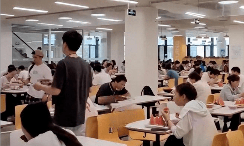 “Hiện tượng bất thường” xảy ra ở đại học danh tiếng top 1