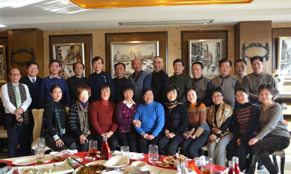 Đừng như tôi: Sau tuổi trung niên tôi nhận ra vì sao dù giàu hay nghèo cũng không nên đi họp lớp, gặp lại bạn cũ ít liên lạc