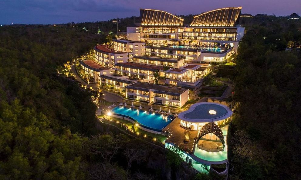 Vừa nghỉ dưỡng vừa khám phá văn hoá bản địa: Hành trình trải nghiệm “có một không hai” từ phố cổ Hội An đến Phuket, Bali