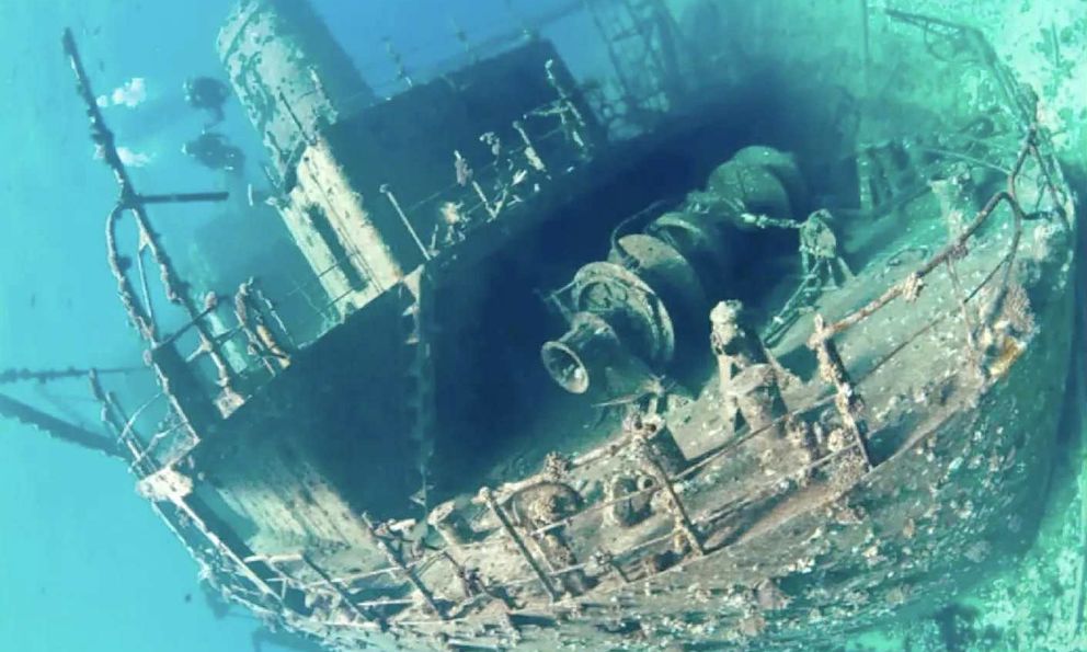 Phát hiện kho báu hơn 4.000 tấn dưới đáy biển, chuyên gia rót hơn 1.100 tỷ đồng, dùng cỗ máy thép nặng 540 tấn để trục vớt suốt 9 tháng mới lấy được