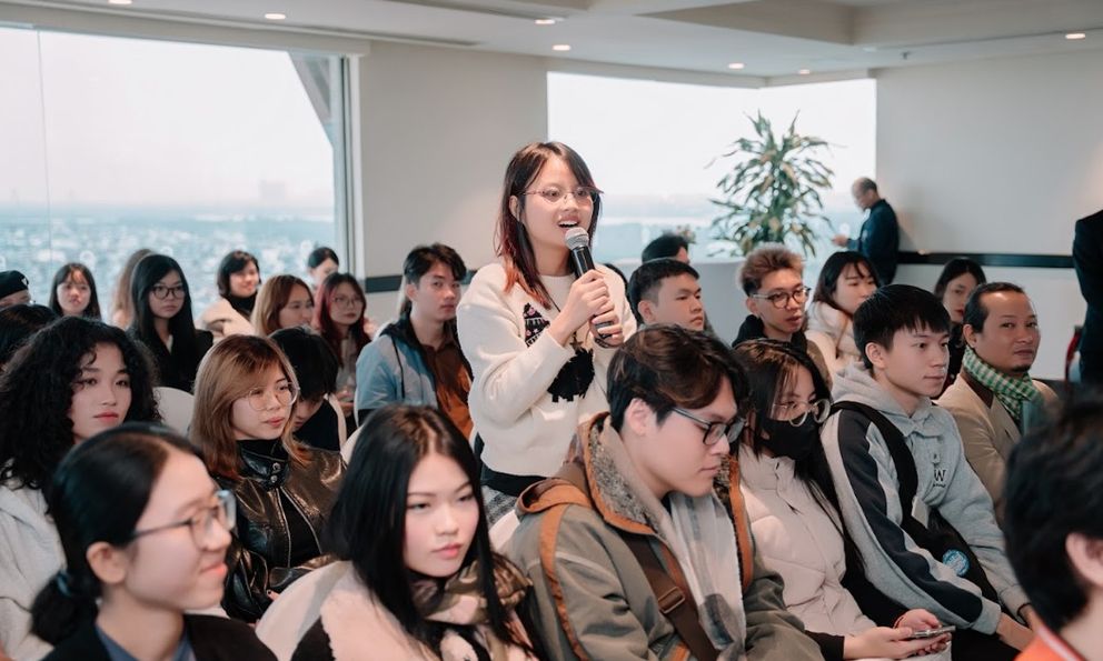 Khách sạn Pan Pacific Hà Nội 'mở đường' cho nghệ sĩ trẻ kể câu chuyện về tương lai bằng sắc màu nghệ thuật