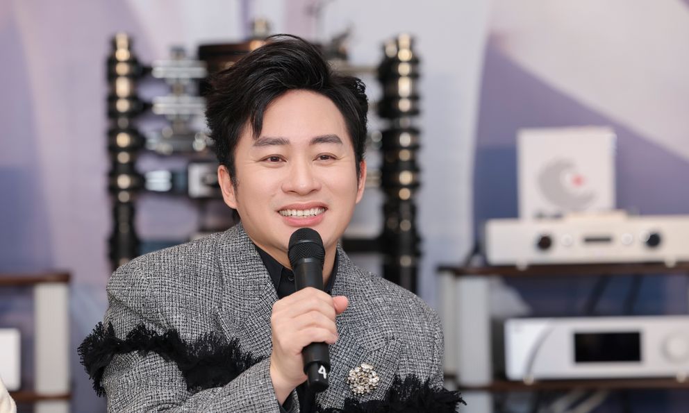 Tùng Dương đã để khán giả đợi hơn 10 năm 