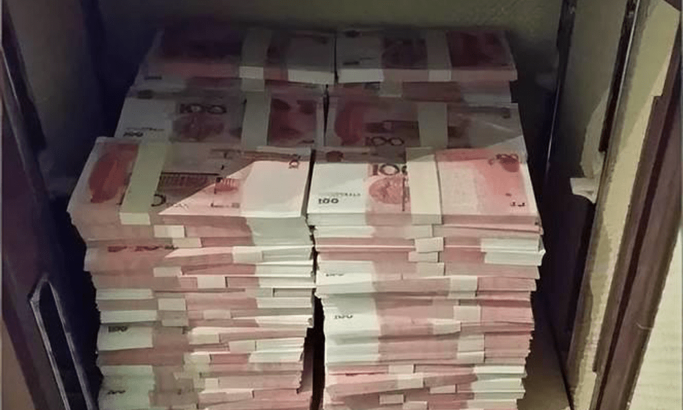 Tối bỏ hơn 264 triệu đồng tiền mặt vào két sắt, sáng hôm sau đã “bay mất” 36 triệu: Cảnh sát kiểm tra camera, vạch trần 
