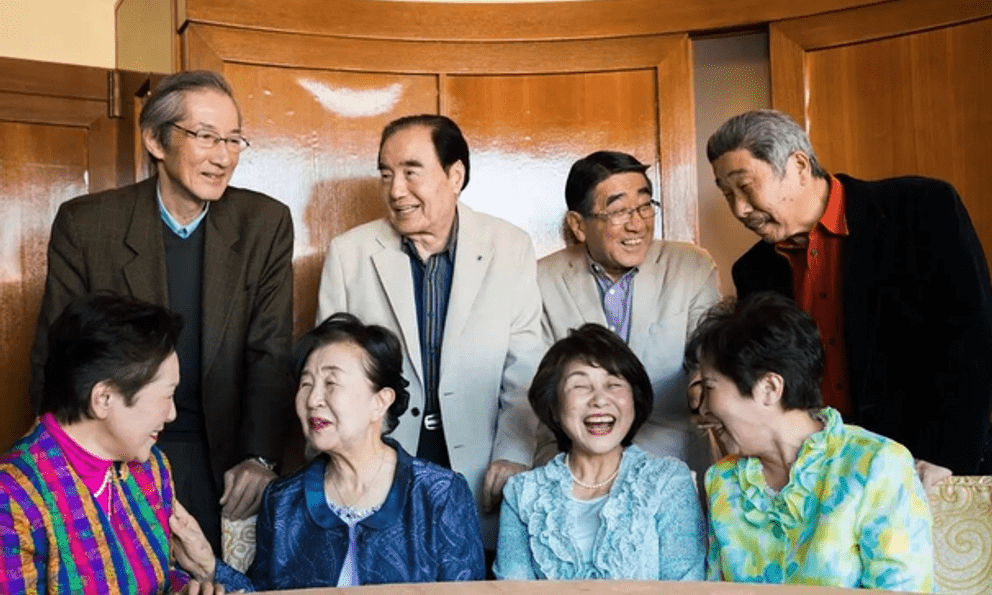 U65 đi họp lớp, tôi vô tình tiết lộ lương hưu 22 triệu đồng/tháng, bạn học tranh cãi 7 ngày đêm: 