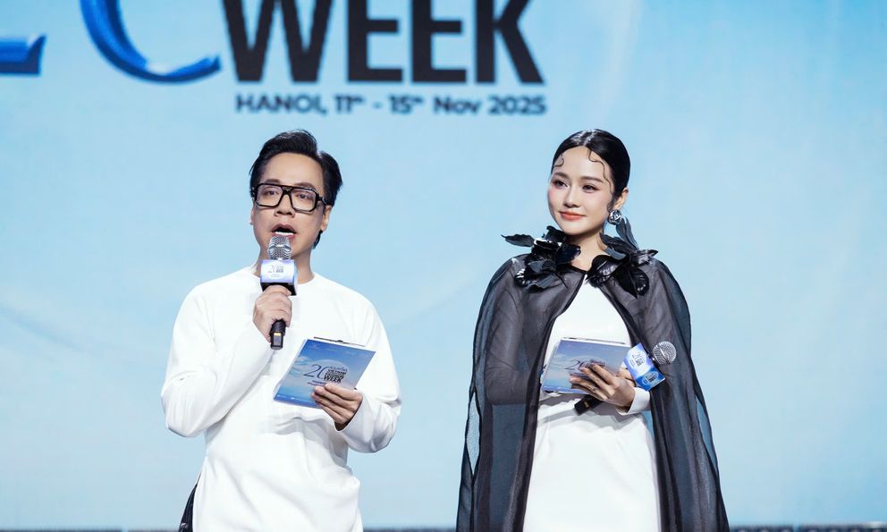 MC song ngữ Thu Thủy biến hoá đầy bất ngờ trên sân khấu VIFW với 8 out-fit, nhan sắc lẫn vóc dáng đều 