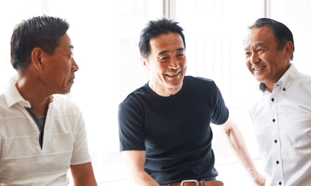 Đồng nghiệp nghỉ hưu mời cả phòng ăn tiệc rồi đột ngột rời đi, tôi đành thanh toán 15 triệu đồng: Về nhà nhận được 1 tin nhắn thay đổi cả cuộc đời