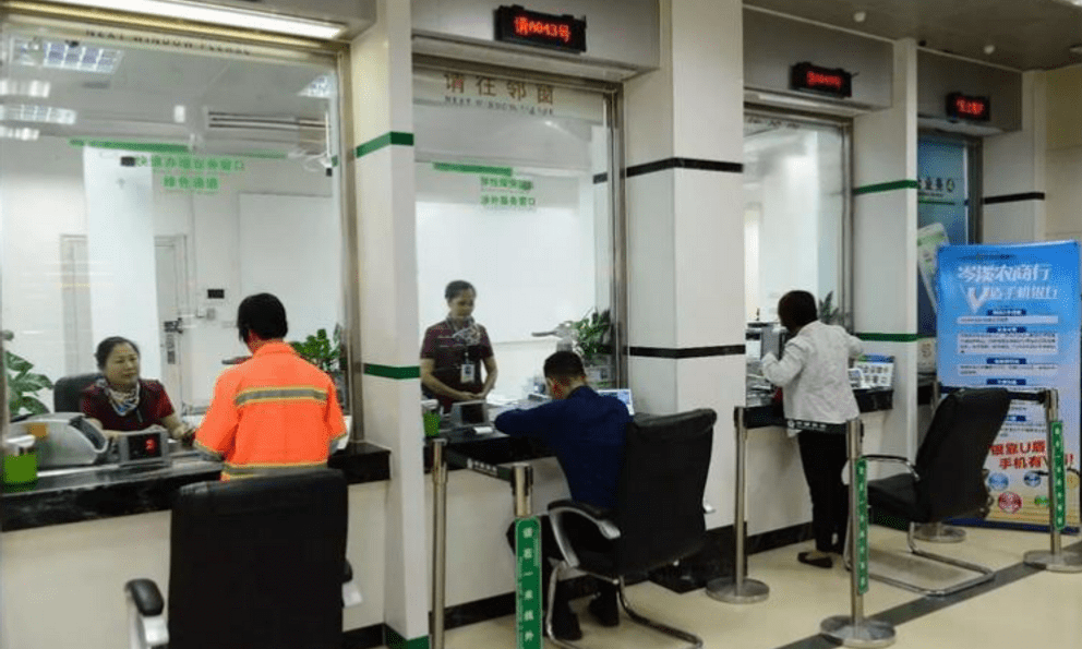 Ngân hàng cho khách vay 4,7 tỷ đồng, quá hạn đòi nợ đối phương mới thú nhận: Hồ sơ vay vốn là giả, tài sản thế chấp cũng không tồn tại