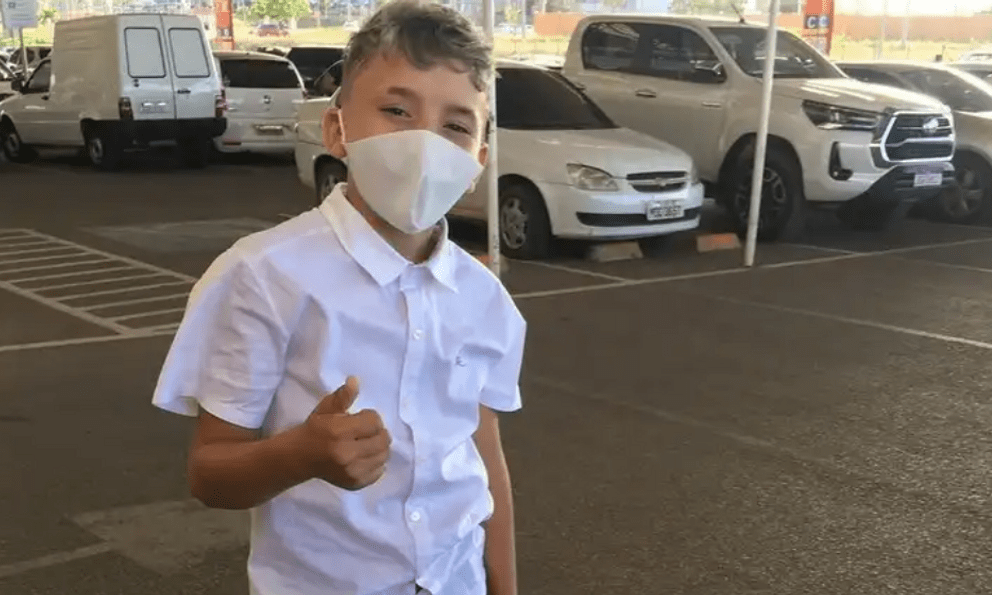 Cậu bé 11 tuổi mua được ngôi nhà đầu tiên sau khi bị cảnh sát tịch thu đồ: Cách thức không ai ngờ tới