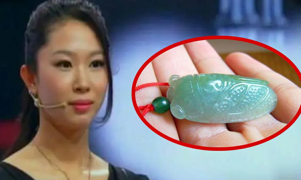 Cô gái đem chiếc vòng ngọc đeo suốt 10 năm đi thẩm định, chuyên gia ra giá 2,2 tỷ đồng nhưng phán 1 câu: “Cô đúng là gan lớn thật đấy!”