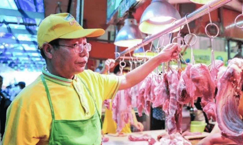 Thủ khoa đại học về quê bán thịt lợn, lãi hơn 149 triệu đồng/năm rồi trở thành tỷ phú